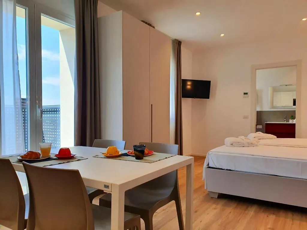 Superior Beach Aparthotel Τζεσόλο Λίντο Ιταλία