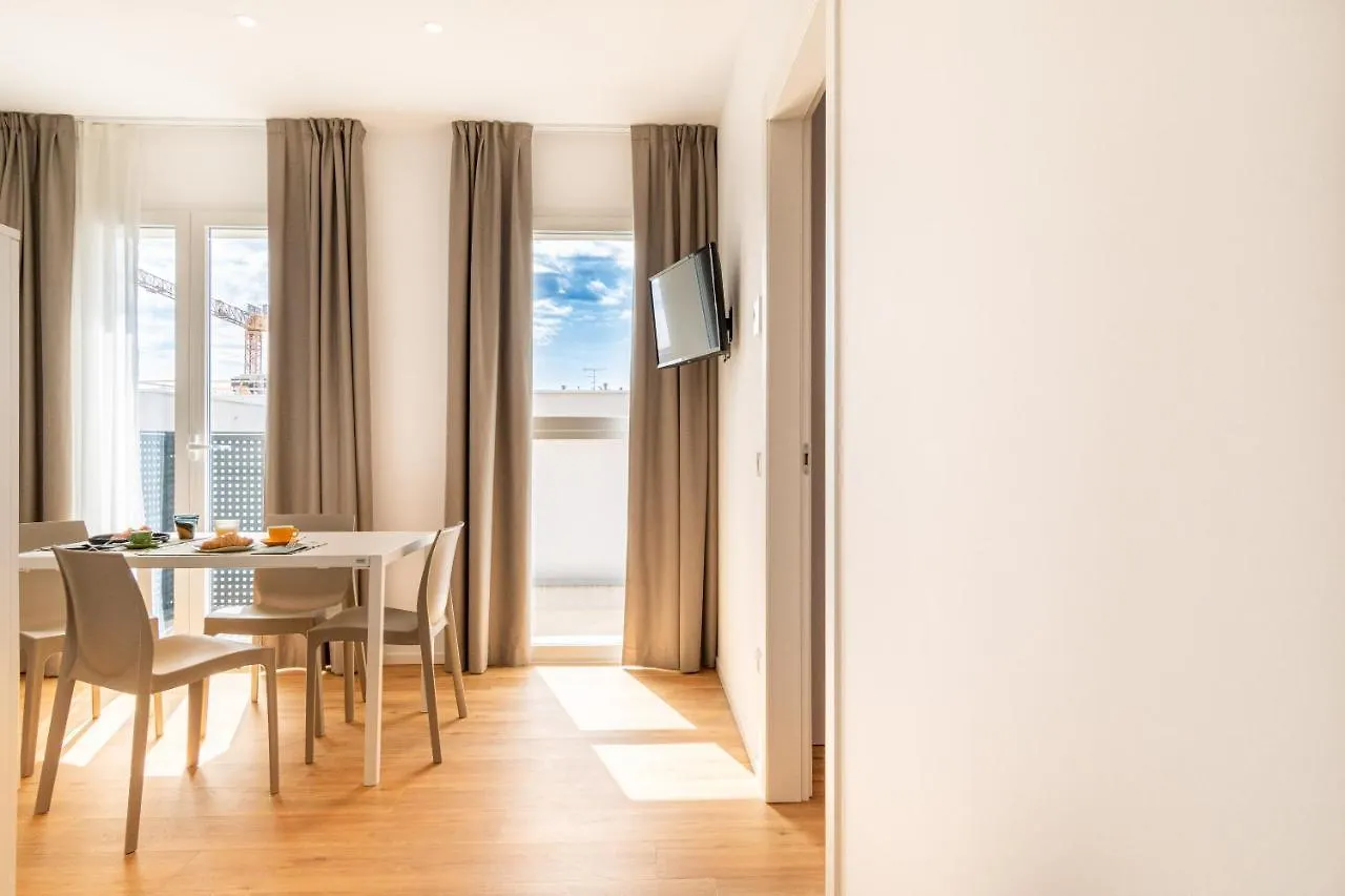 Superior Beach Aparthotel Τζεσόλο Λίντο